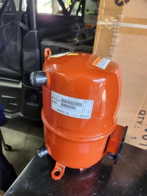 Trane AP14A-YZ1-JA Compressor New In Box - Image 1 of 4