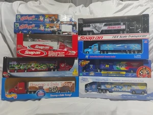9 Truck\Trailer Lot 1:64 Disney Hershey Kellogg Snap-On Nascar Precious Moments - Bild 1 von 13