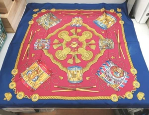 Hermes Seiden Quadrat Schal LES TAMBOURS Carre 90 Mehrfarbig - Bild 1 von 7