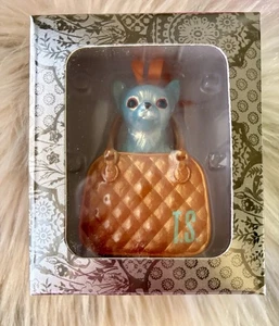 Taylor Swift TOY CHIHUAHUA BARKING AT ME FROM A TINY PURSE Ornament Dog NEW - Picture 1 of 4