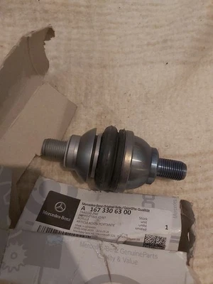 Genuine Mercedes-Benz C167 GLE Coupe Rear Carrier Ball Joint A1673306300 - Image 1 of 3