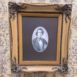 Vintage Framed Reproduction Portrait of a Victorian Gentleman 4" x 6" Oval Mat - Picture 1 of 5