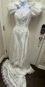 Vintage Brautkleid Anfang 90er Jahre wunderschönes Kleid Pailletten und Perlen mit Hutschleier - Bild 1 von 24