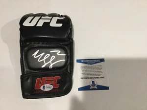Khamzat Chimaev BORZ Signed Autographed UFC Glove BECKETT BAS COA ff - Picture 1 of 3