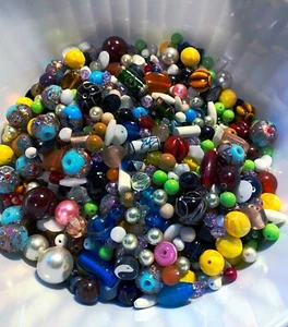 Vintage-Current, 1/2 lb Mixed Lot Loose Beads - Bead Soup - Jewelry/Crafts Sply - Picture 1 of 2