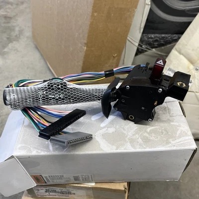 Interruptor de señal de giro 2330910 Dorman para Chevy SaVana Express Van C5500 Kodiak GMC Foto 1 de 2