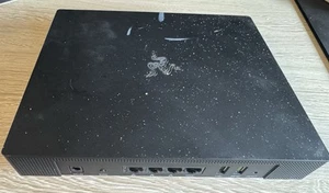 Razer Sila Gaming Grade Wifi Mesh NO CORDS - Picture 1 of 2