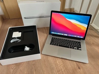 Apple MacBook Pro 15" 256GB SSD 16GB Intel Core i7 - Bild 1 von 4