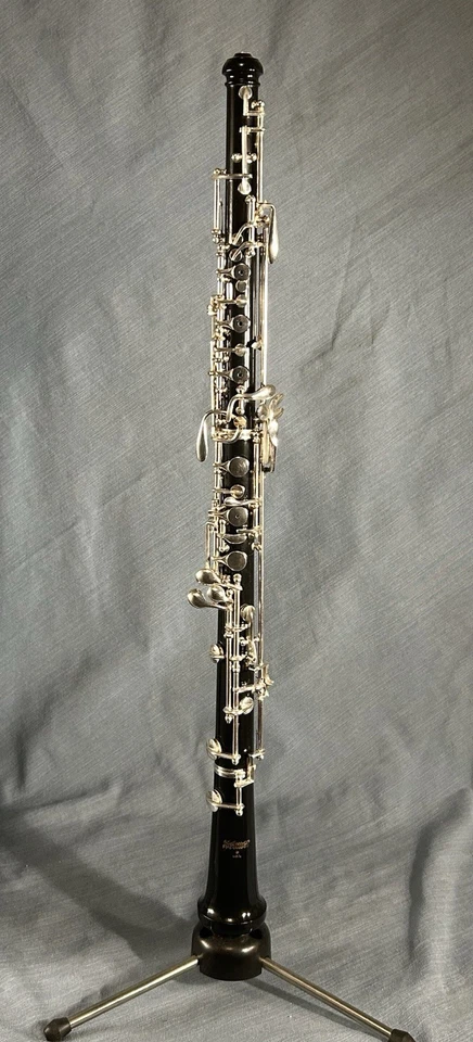 Oboe Selmer modelo 1492FB con izquierda F & bajo Bb en excelente estado Foto 1 de 4