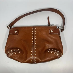Bolso de hombro vintage Michael Kors de cuero marrón con una correa tachonado Y2K - Imagen 1 de 13