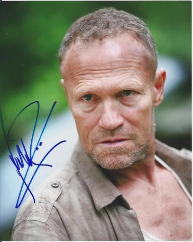 Michael Rooker - The Walking Dead signed photo Cover
