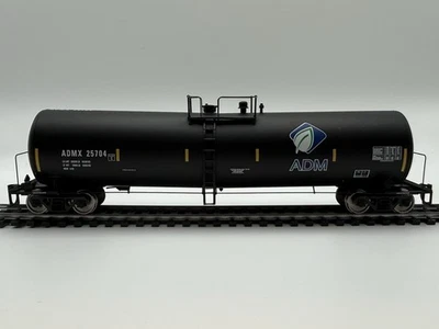HO Walthers Gold Line ADM 23k Gal Funnel Flow Tank Car ADMX 25704 RTR Metal - Image 1 of 4