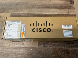NOWY C9500-4PT-KIT Czteropunktowy zestaw montażowy do szafy szynowej 19" do przełącznika Cisco C9500 - Zdjęcie 1 z 2