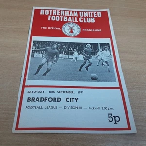 Rotherham United v Bradford City (D3) 18/9/1971 - Imagen 1 de 2