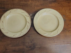 Juego de 2 platos de ensalada de oro de trigo Sorrento de la firma 8 1/4" Debby Segura 2001 - Imagen 1 de 4