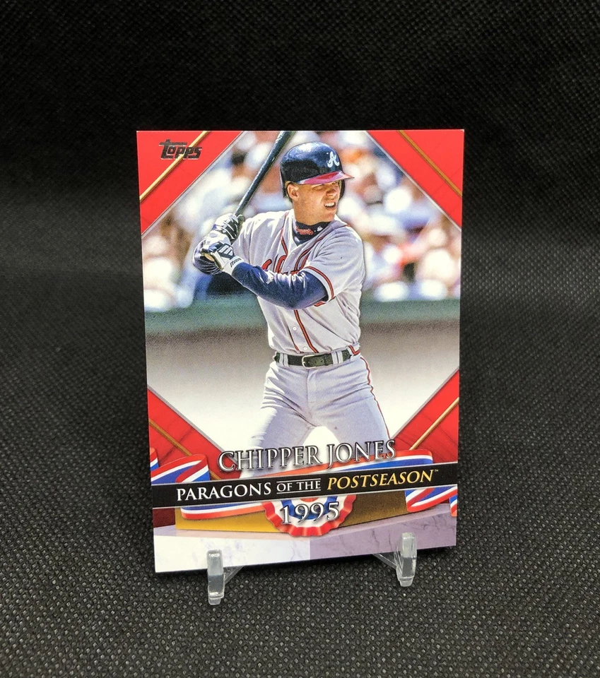 Topps Chipper Jones 2022/10 “Paragons of the Posteason” color rojo partido ssp 🐐 Foto 1 de 4