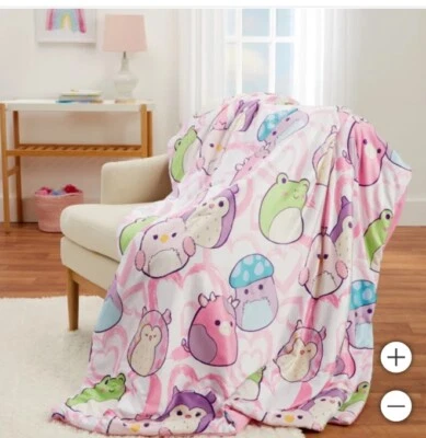 Squishmallows Snuggle Throw Super Soft Size 50” x 70”  Machine Washable New - Изображение 1 из 4