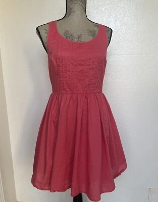 Vestido Lauren Conrad Foto 1 de 4