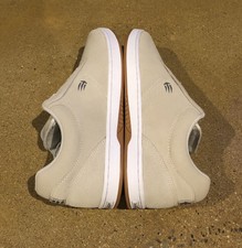 etnies 44