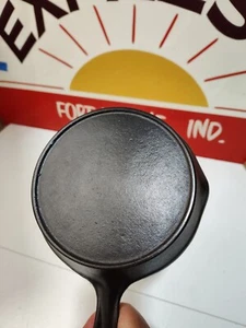 Fully Restored Vollrath #3 Cast Iron SKILLET Frying Pan 6" Seasoned Flat  - Picture 1 of 8