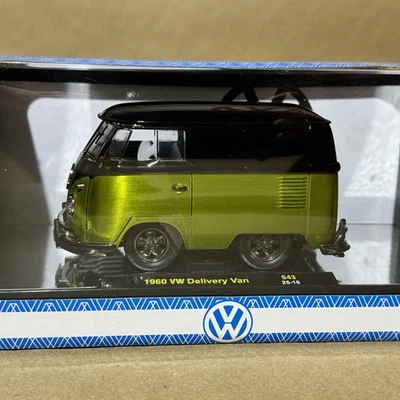 M2 Machines SUPER CHASE 1:24 1960 VW Delivery Van New casting Green/Black rare - Image 1 of 4