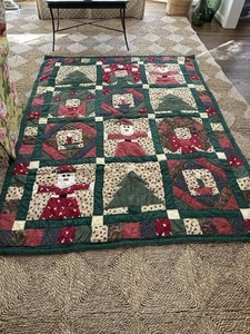 Vintage Hand Stitched Christmas Quilt-American Folk Style - Picture 1 of 11