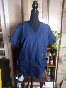 Spread Good Cheer Scrubs Lot Of 3 Items 2 Tops And 1 Bottom Women's L Navy Blue - Picture 1 of 15