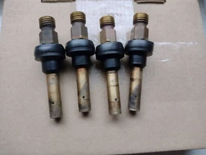 kit iniettori originali M102 4 cilindri mercedes benz w124 w201  - Foto 1 di 5