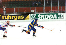Ice Hockey: World Cup 1994 Sweden-France - Vintage Photograph 897188