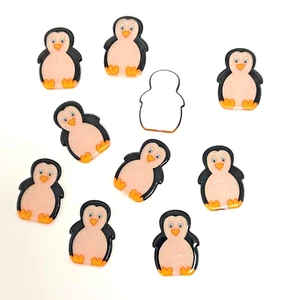 10 Glitter Kawaii Penguins 23mm Flat Back Resin Embellishments Cabochons - Picture 1 of 3