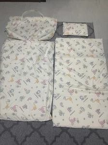 Doraemon Set 7 pezzi Nap Futon con borsa per il trasporto. Ottime condizioni. - Foto 1 di 11