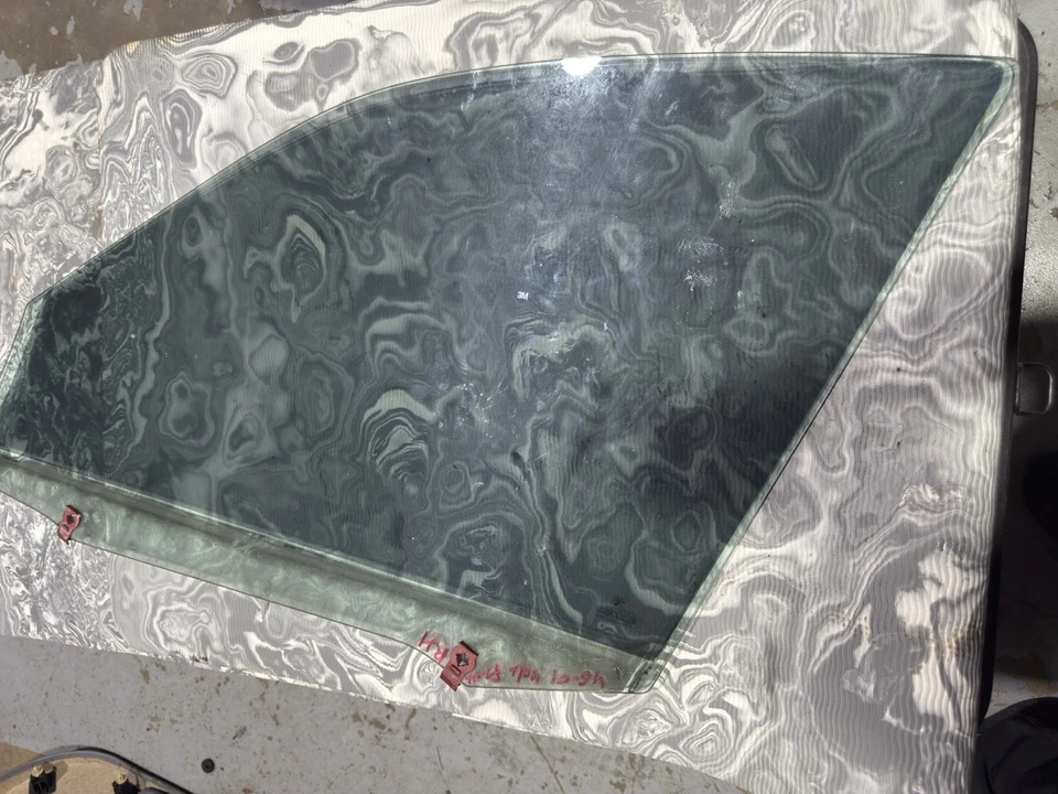 01-05 BMW 325i 330i 318i E46 sedán puerta delantera derecha pasajero ventana cristal Foto 1 de 3