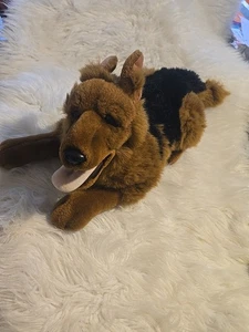 Kids Of America Corp. Perro Peluche Pastor Alemán Juguete Realista Mascota 19” Lengua Exterior - Imagen 1 de 11