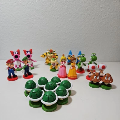 Lote de 24 figuras de ajedrez Nintendo Super Mario Brothers 2009. Ver fotos.  Foto 1 de 4