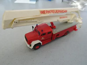 Preiser Magirus Kran mit Korb Werkfeuerwehr aus Sammlung (148_251) - Picture 1 of 9