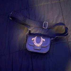 True Religion Gold Bag - Picture 1 of 4