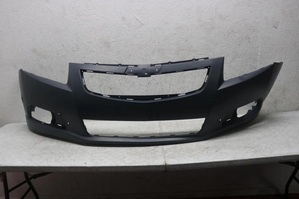 2011 2014 CHEVROLET CRUZE LTZ FRONT BUMPER COVER Foto 1 de 4