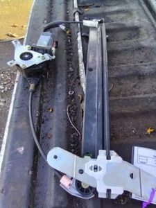 Passenger Right Front Window Regulator Fits 99-11 CROWN VICTORIA 827031 - Picture 1 of 13
