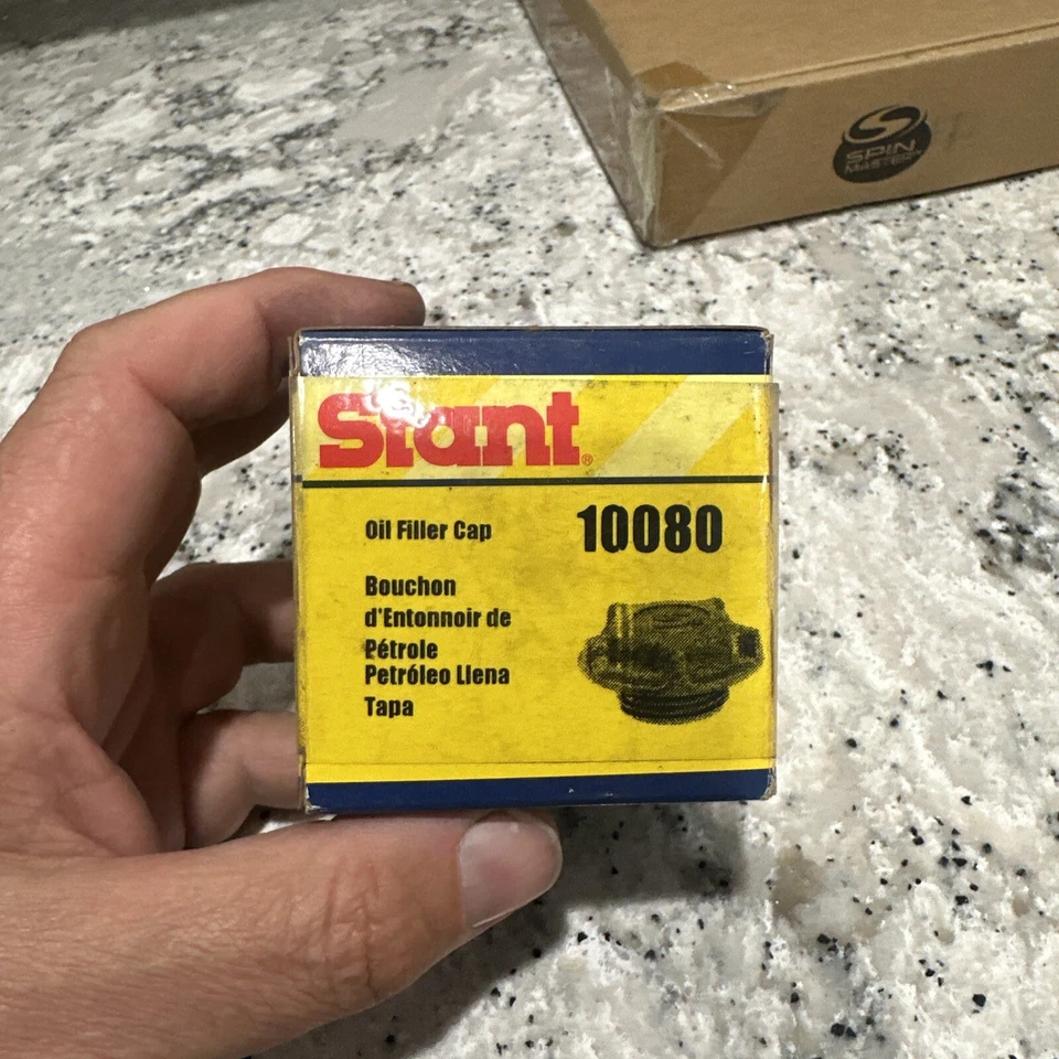 Engine Oil Filler Cap Stant 10080 - Image 1 of 1