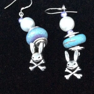 Spooky Rabbits Earrings in Silver Heart Gift Box - Picture 1 of 3