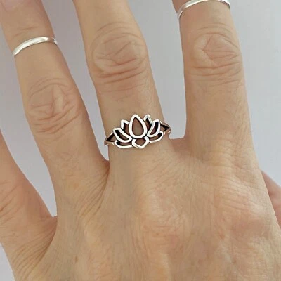 Anillo de plata esterlina con flor de loto, anillos de plata, flores espirituales, yoga, florales Foto 1 de 4