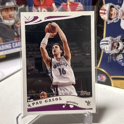 2005-06 Topps First Edition Memphis Grizzlies Basketball Card #129 Pau Gasol - Image 1 of 2