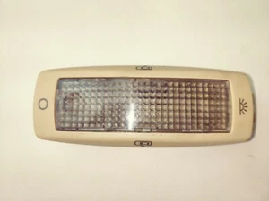 2001 VOLKSWAGEN PASSAT GLX 4MOTION Rear Reading Map Dome Light C17 - Picture 1 of 9