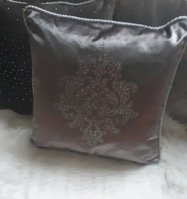 Dekokissen"Lilie",Samt,Strasssteine,Dunkelbeige,45cmx45cm,elegant,luxuriös, - Bild 1 von 4