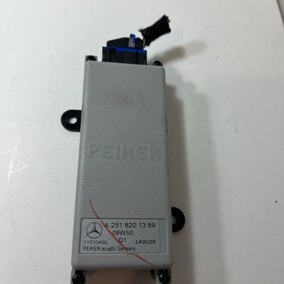 2010 MERCEDES-BENZ GL350 AUDIO AMPLIFIER CONTROL MODULE A2518201389 OEM - Imagem 1 de 4