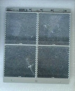 BEAMLRK 8x8" Riflettore da utilizzare con fascio proiettato riflettente fumo D (crepato) - Foto 1 di 2