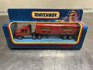 MATCHBOX CONVOY CY18 SCANIA DOUBLE CONTAINER TRUCK 1:80 1987 BEEFEATER - Picture 1 of 4