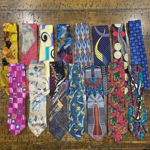 Lotto 15 cravatte collo uomo marchi designer 100% seta vintage Italia (8) - Foto 1 di 15