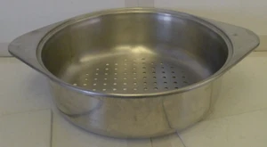 Inserto para olla de vapor de acero inoxidable Meyer - grande de aproximadamente 9 1/4" - Imagen 1 de 6