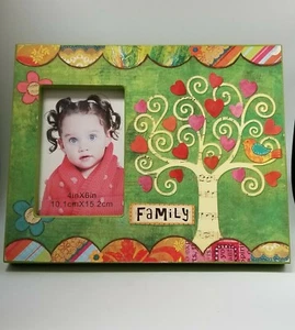 Family Photo Frame Green Tree Hearts Love 4in x 6in Photo  - Picture 1 of 12